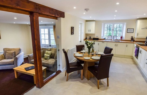 Winchcombe Cottage | A sudeley castle cottage that sleeps 4 guests in 2 bedrooms