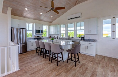 Hope Town House | A ViewFaDayz - Brand New Pool Home