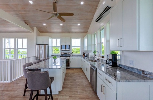 Hope Town House | A ViewFaDayz - Brand New Pool Home