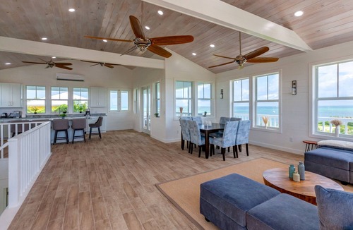 Hope Town House | A ViewFaDayz - Brand New Pool Home