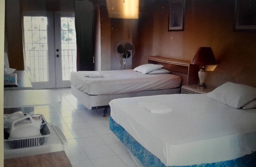 Andros Town Apartment | Adderley's Motel
