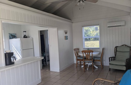 Green Turtle Cay Cottage | Adorable remodeled cottage-OCEAN FRONT on Coco Bay-15% SUMMER DISCOUNT!