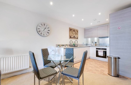 Bray on Thames Apartment | Alder House Serviced Apartment Maidenhead by Ferndale - Apt A