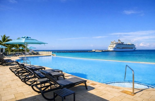 Alice Town Villa | Amamare Waterfront Villa | Pool + Private Dock