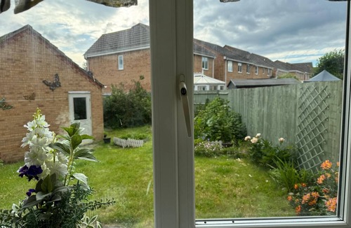 Bedford Villa | Amazing 5 Bedrooms Detached House in Bedford