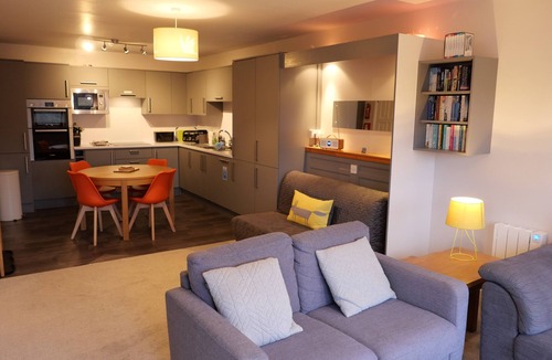 Ambleside Apartment | Ambleview - fell views with balcony and private parking in central Ambleside.