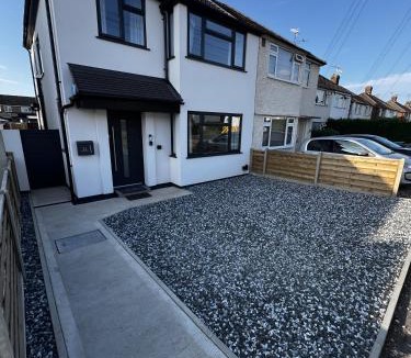 Aylesbury House | Amora Stays