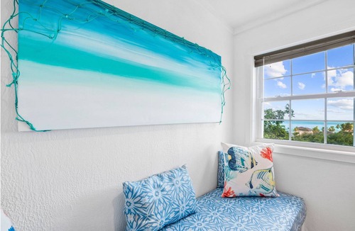 George Town House | Anchorage Villa: New Heated Pool! Spacious w/OceanViews, Steps to Beach!