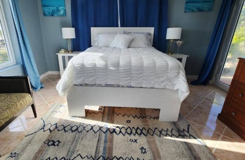 Rolle Town Cabin | Andros Waterside Retreat One BedroomSuite