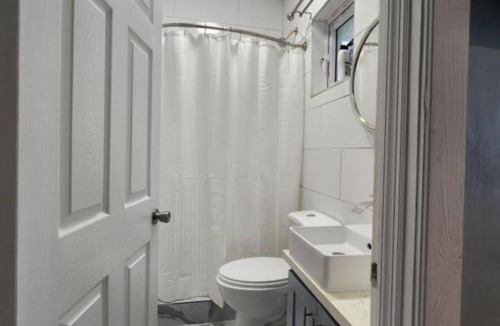 Rolle Town Cabin | Andros Waterside Retreat One BedroomSuite