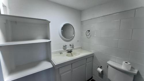 Rolle Town Cabin | Andros Waterside Retreat