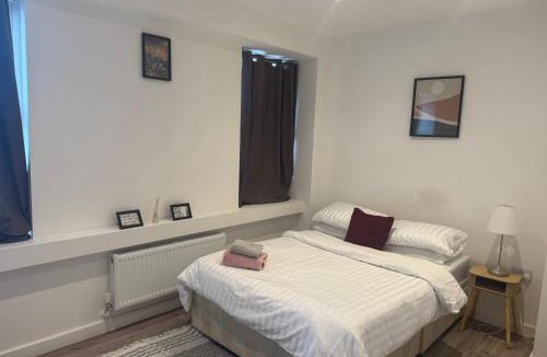 Aylesbury Apartment | Anns one bed cosy retreat