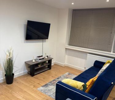 Aylesbury Apartment | Anns one bed cosy retreat