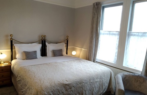 Shrewsbury Bed & Breakfast | Anton Guest House B&B