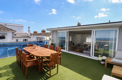 Babbacombe Cottage | APARTMENT AT MORNINGSIDE HOTEL, family friendly in Torquay