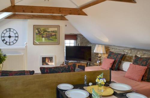 Hotham House | Apple Loft