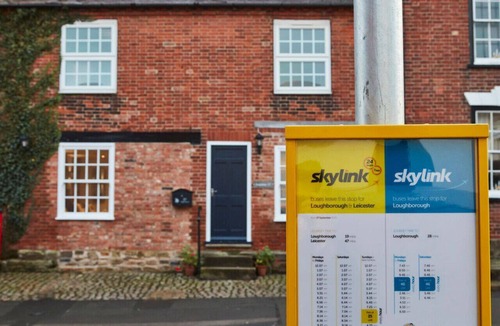 Kegworth Apartment | Apt w/Free Gym & Pool Access Near EMA & Donington