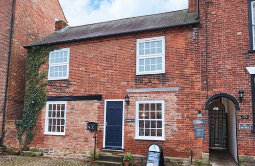 Kegworth Apartment | Apt w/Free Gym & Pool Access Near EMA & Donington