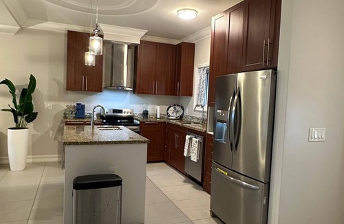 Coral Harbour Apartment | Aqua Beach Condo!