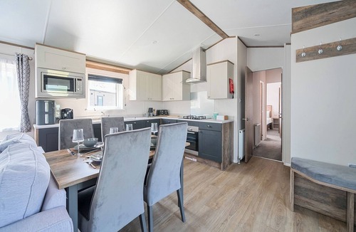 Great Houghton Cottage | Aquadrome Abode - Billing Aquadrome