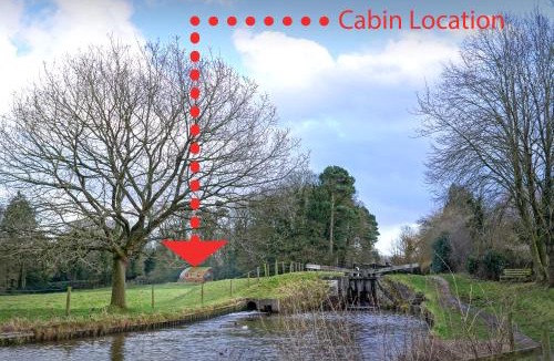 Market Drayton House | Architect-Designed Quiet Canal Cabin, Dogs Welcome