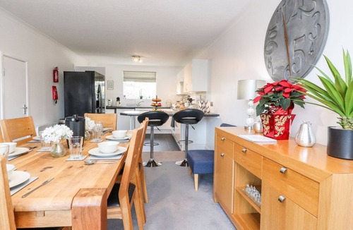 Tewitfield Cottage | ARNSIDE HOUSE, pet friendly in South Lakeland Leisure Village