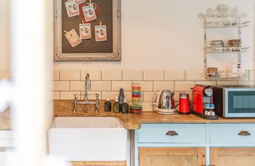 Mangotsfield House | Artisan Hall: 4BD Stunning Grandeur in Cotswolds