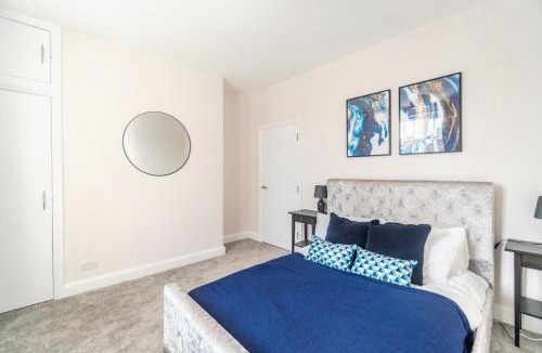 Ascot Apartment | Ascot Racecourse Apartment - Free Parking - By Tempstay