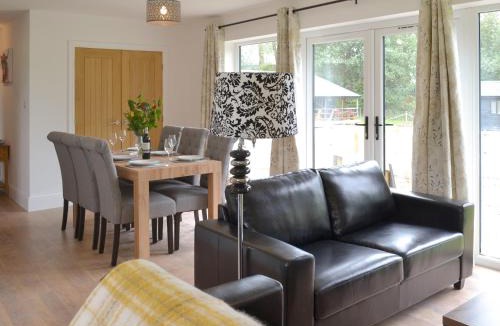 Binsted House | Ash Lodge