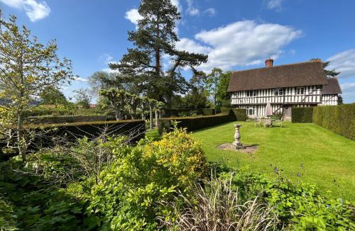 Ashleworth Apartment | Ashleworth Manor Guest Wing