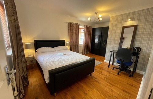 Milton Keynes House | Ashmina Guest House