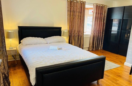 Milton Keynes House | Ashmina Guest House