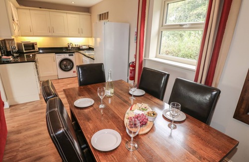 Ashover Cottage | ASHOVER, pet friendly, with a garden in Two Dales