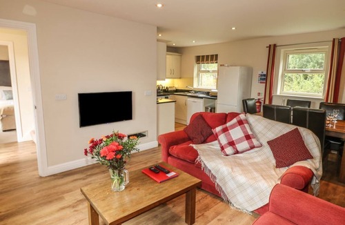 Holestone Moor House | Ashover Retreat in Two Dales