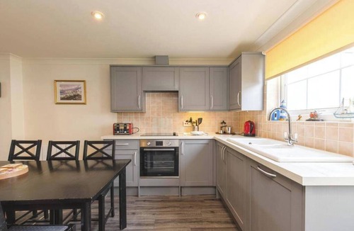 Saint Columb Major Cabin | Atlantic Lodge 4-Beds, Sleeps 10, Pool & Pets Ok