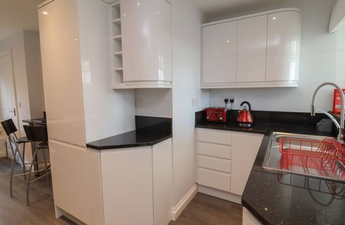 Poundstock House | Atlantic View: Coastal Gem in Bude