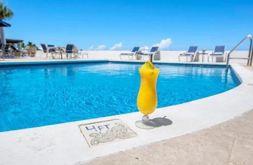 George Town Hotel | Augusta Bay