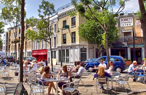 St. Mary's Park Apartment | Autumn Comfort: Friendly Studios Near Battersea