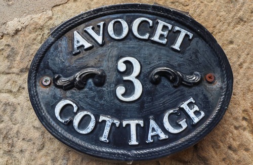Waren Mill Cottage | AVOCET COTTAGE, pet friendly, country holiday cottage in Bamburgh