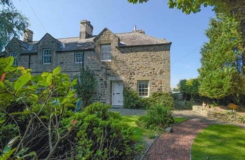 Waren Mill Cottage | AVOCET COTTAGE, pet friendly, country holiday cottage in Bamburgh
