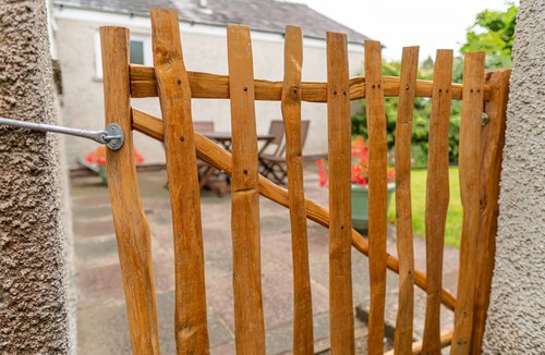 Staveley House | Avondale Bungalow - A cottage that sleeps 4 guests in 2 bedrooms