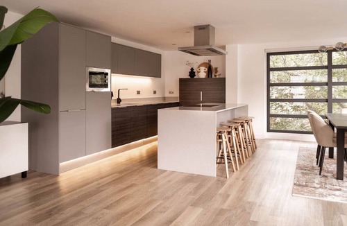 Leicester City Centre Apartment | Award Winning Stunning Modern Glass Wall Penthouse, Leicester City Centre Treeside Views