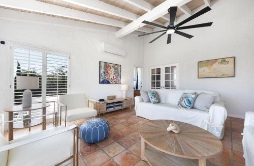 Eastern Road Villa | Azure Vista Villa - sea view - 7 min walk to beach