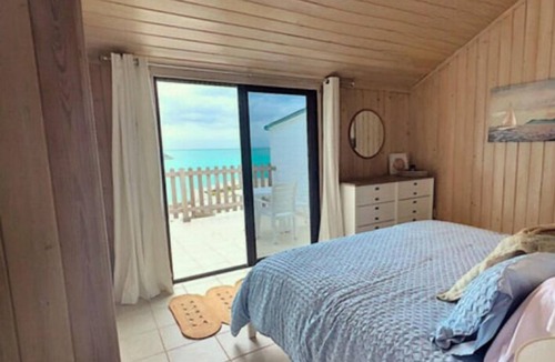 Man O War Cay Apartment | Bahama Breeze - Schooner's Landing