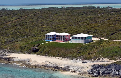 Deadmans Cay House | Bahama Dreamin’ Oceanfront 2 bed 2 bath Villa