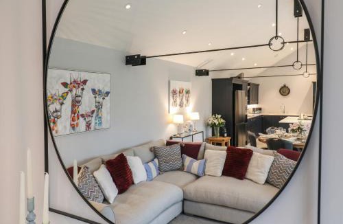 Little Stukeley House | Barley Cottage