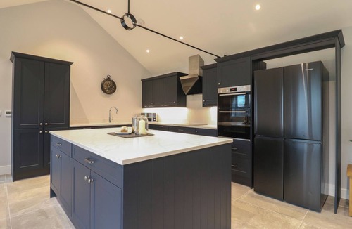 Little Stukeley Cottage | BARLEY COTTAGE, pet friendly, with a garden in Catworth