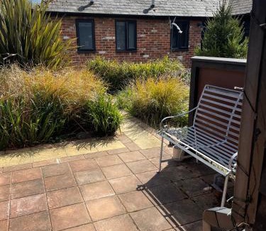 Earls Colne Apartment | Barn conversion Corner Annexe