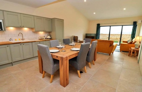 Little Rissington Cottage | Barn in Cotswolds with Hot Tub & Scenic Views