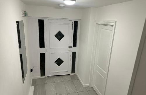 Basildon Apartment | Basildon Everlight Villa
